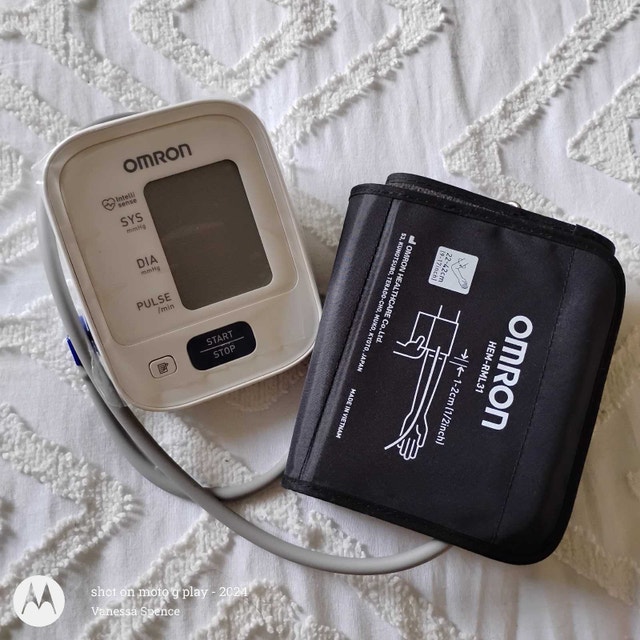 Omron Blood Pressure Monitor 3 Series 🌱