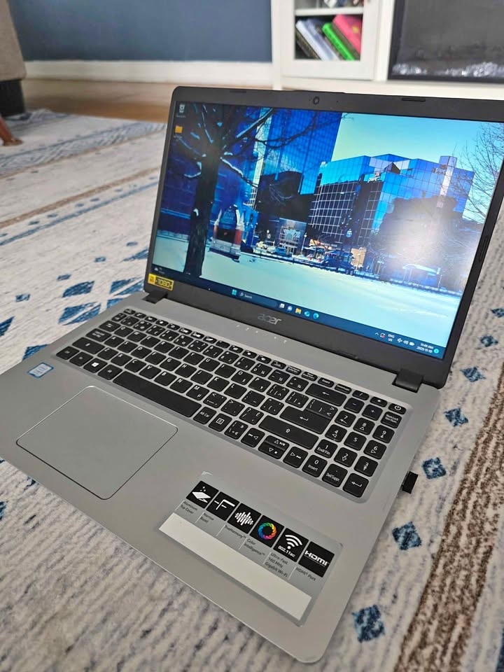 Acer Aspire- Intel i5 – 8GB RAM – 256GB SSD – 15.6” Full HD (USE