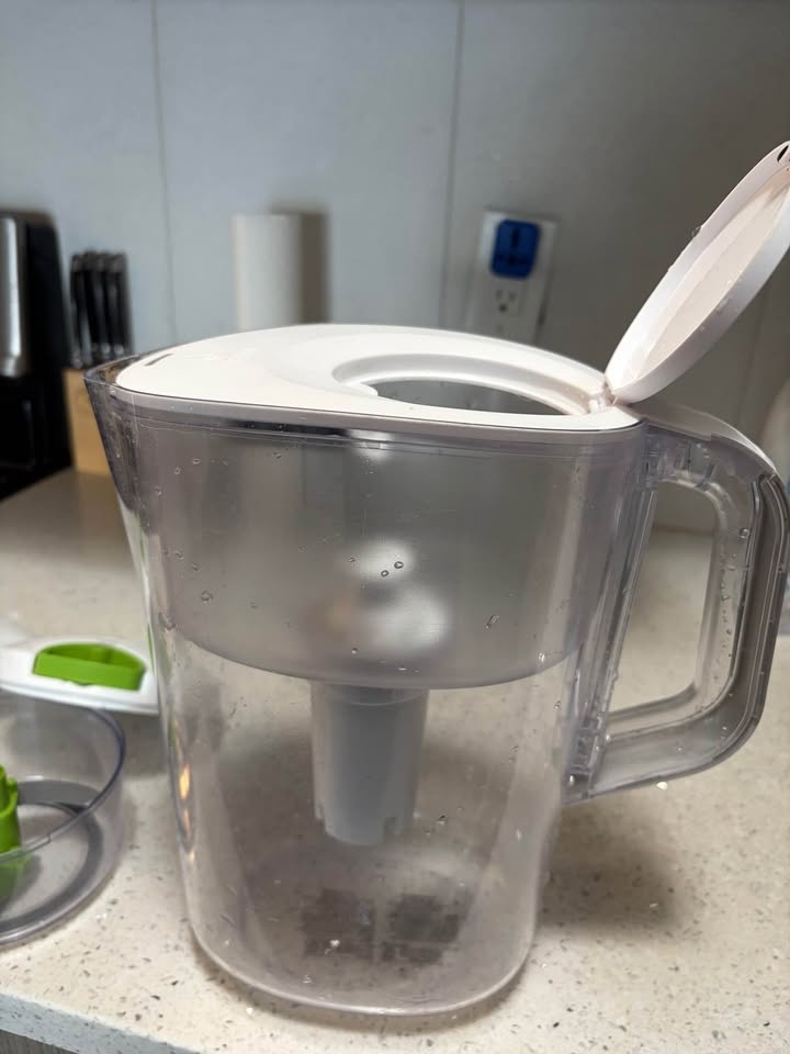 Brita purifier and two vegetable choppers - photo 3