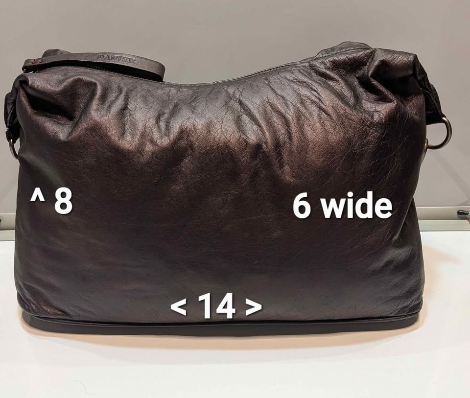 Danier Plum colored Lambskin  Leather hobo bag - photo 2