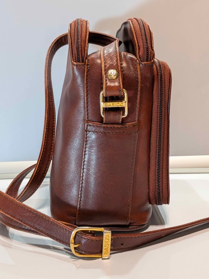 Vintage Basido Italian Leather Crossbody Bag - photo 4