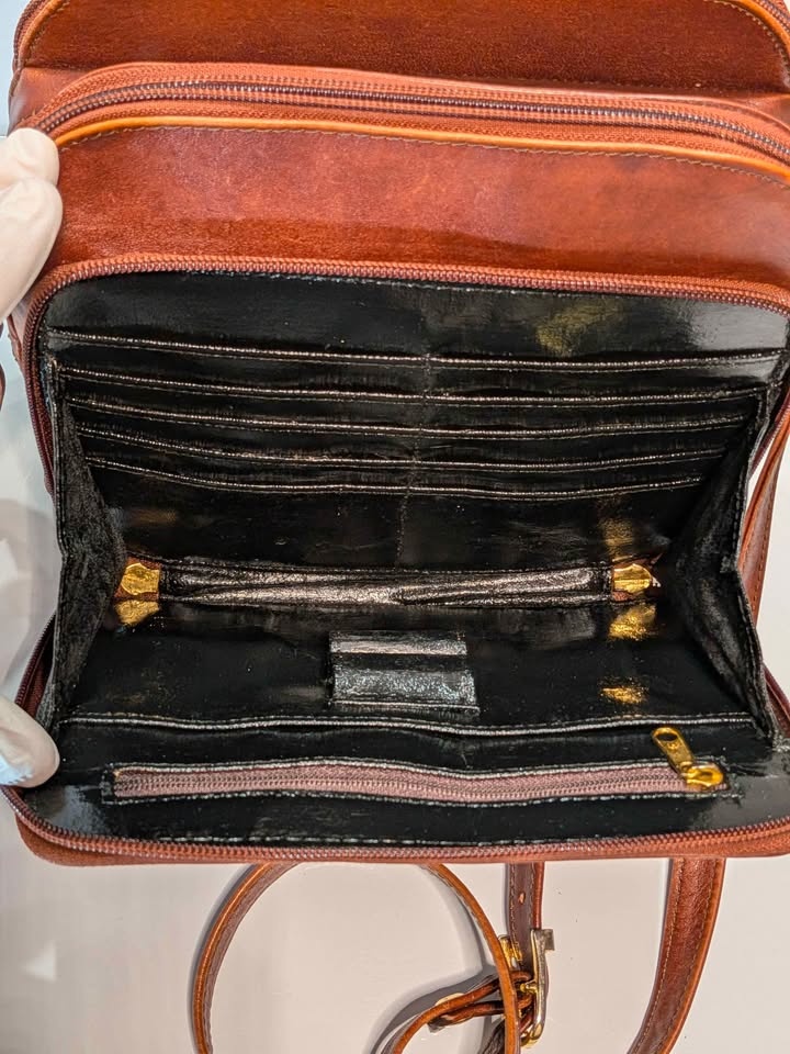 Vintage Basido Italian Leather Crossbody Bag - photo 5