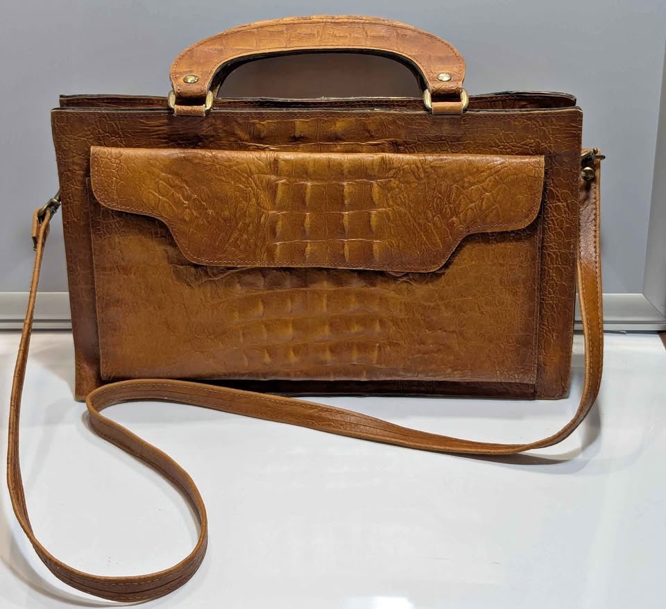 RARE VINTAGE 70's VENETO Satchel