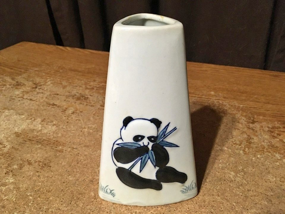 PANDA BEAR THEMED WITH BAMBOO TRIANGLE VASE 6.25'' ASIAN STYLE