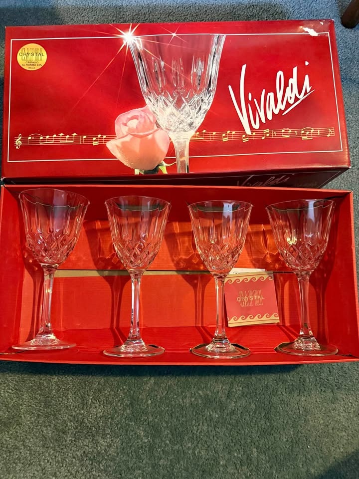 Capri Crystal Vivaldi wine glasses