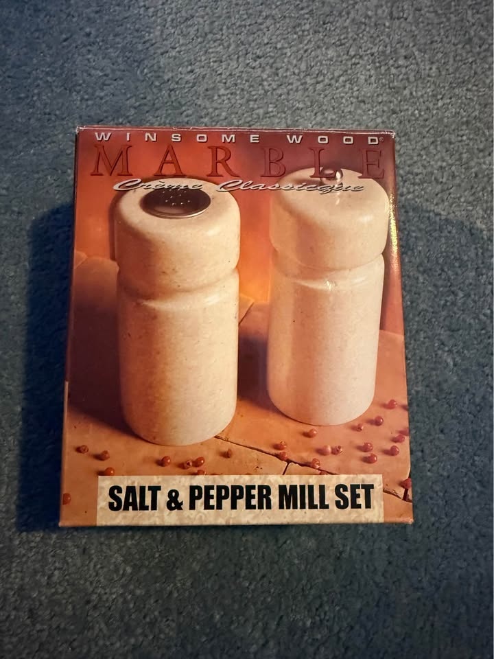 Marble Salt & Pepper Shakers - photo 3