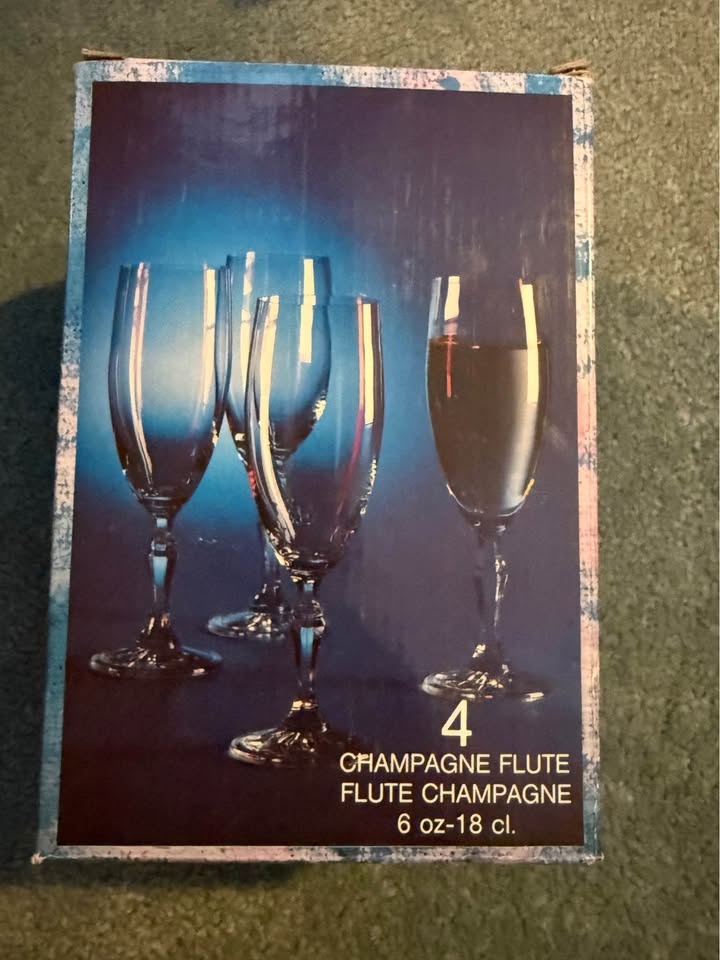 Champagne Flutes - set of four - photo 3