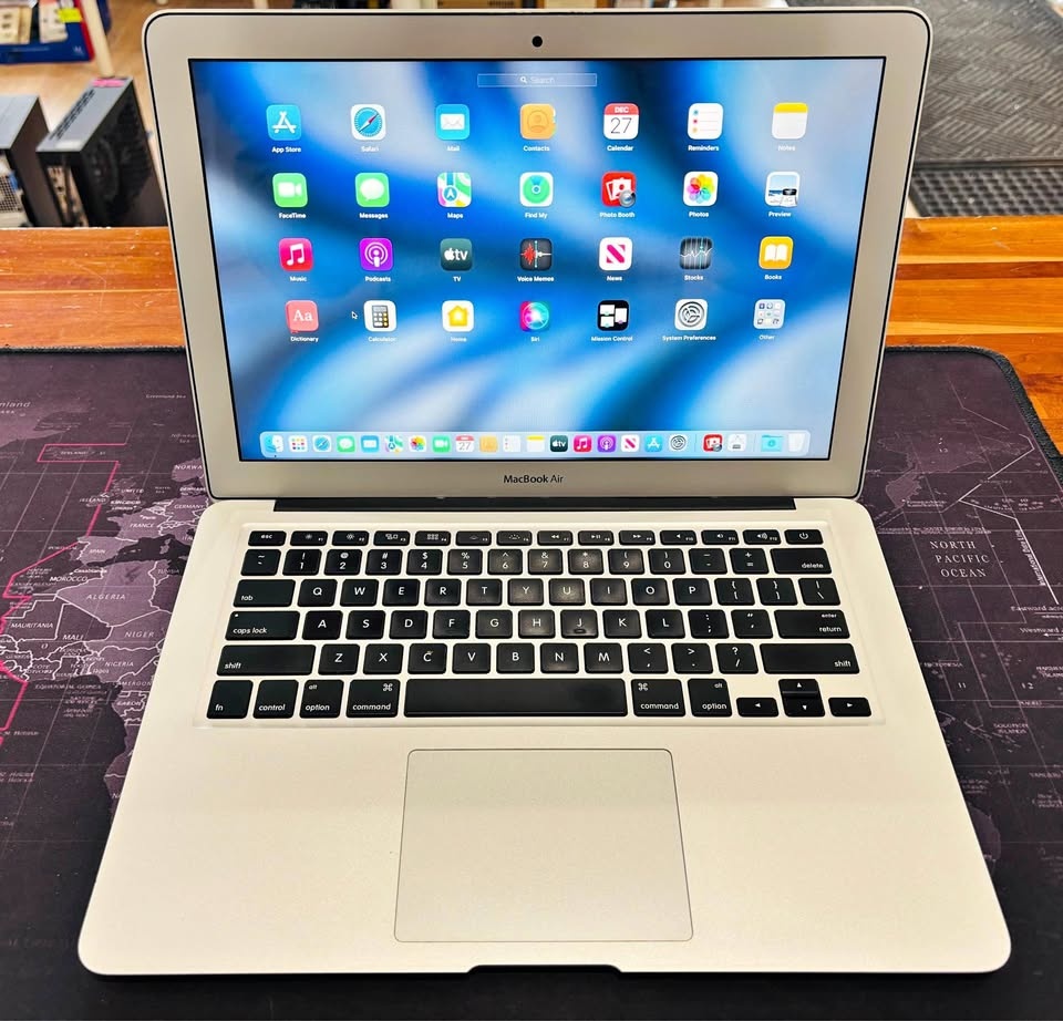 Apple Macbook Air 13” 2015 8GB 256GB Fully Functional