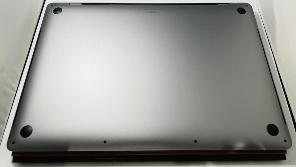 Apple MacBook Pro 💻 16” 2019 8-Core i9 16GB 1TB TouchBar - photo 3