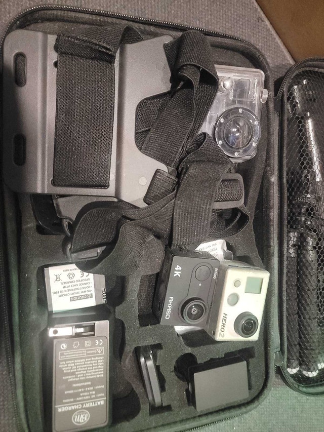 Akaso EK7000 and go pro2