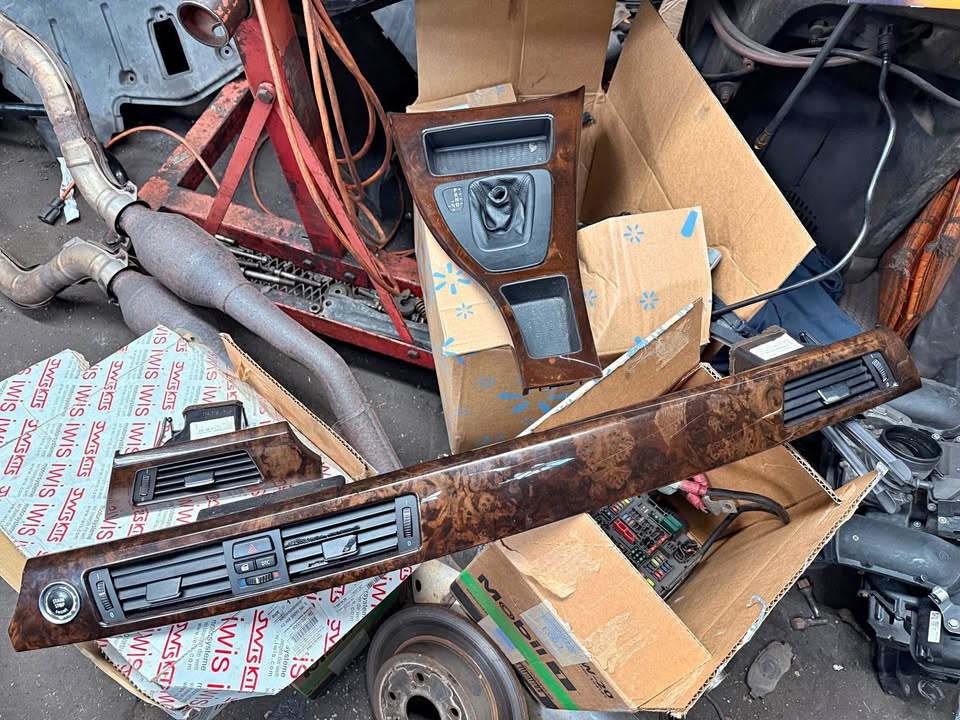 2011-2013 bmw 328xi Brown Trim