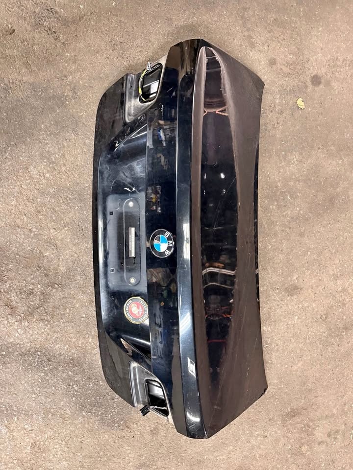 2011-2013 BMW E92 328/335 LCI Black Trunk