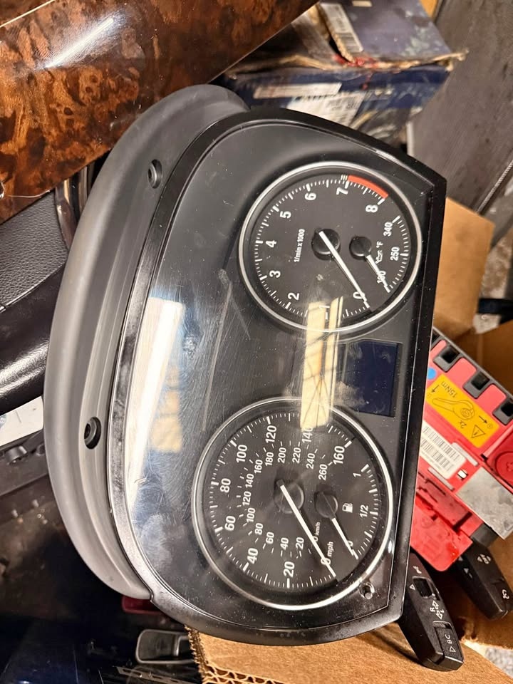 2007-2013 BMW 3 series Cluster