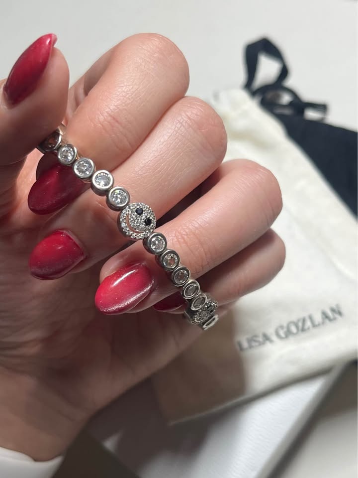 Lisa Gozlan Happy Face Bracelet - photo 3