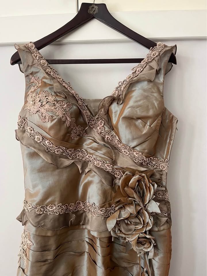 Custom made wedding guest dress - photo 2