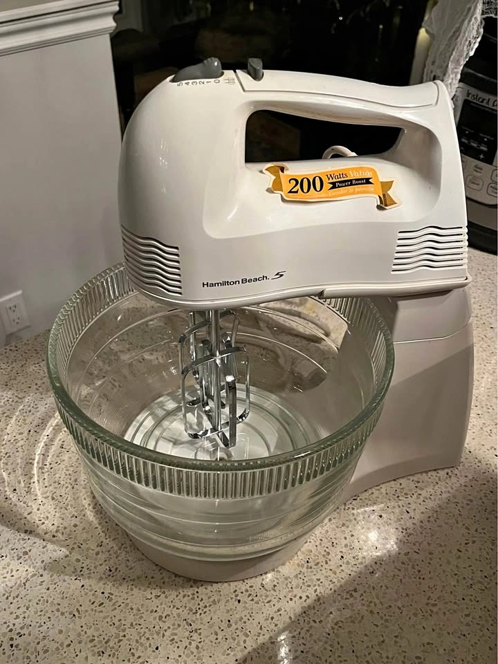 Hamilton Beach Stand Mixer