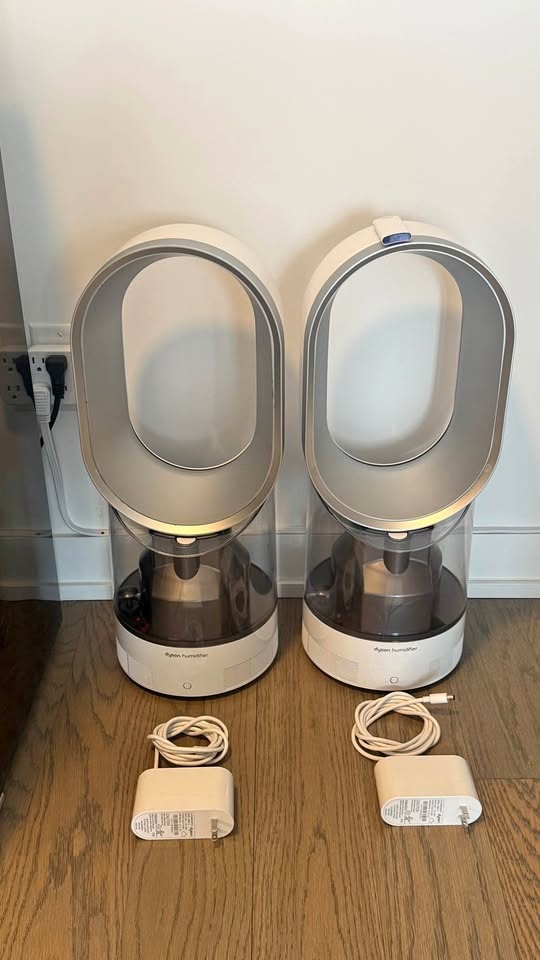 Dyson AM10 Humidifiers – Great Condition +1 Remote Included