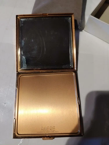 Vintage Amere 1940s Gold Mirror Compact - photo 3