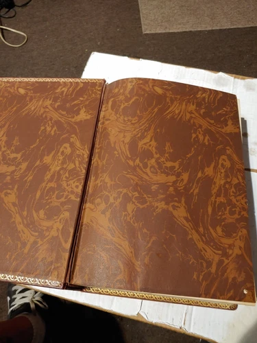 Illustrated Family Bible 1950s ...weights 15 Pounds - photo 4