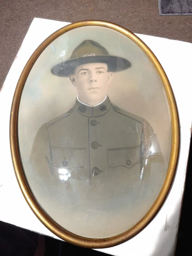 Antique WW1 American USA Soldier Tin Frame Convex Glass Portrait