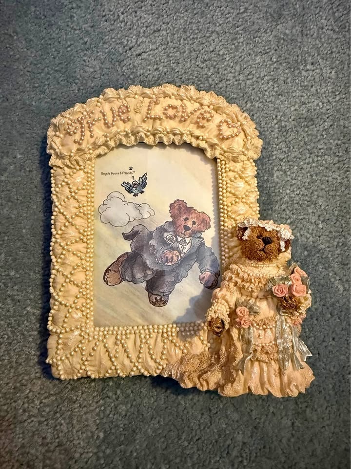 Boyds Bears "True Love" Picture Frame