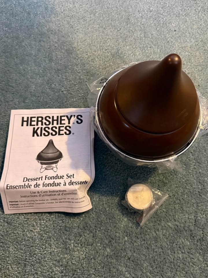 Hershey’s chocolate fondue/candy bowl set - photo 3