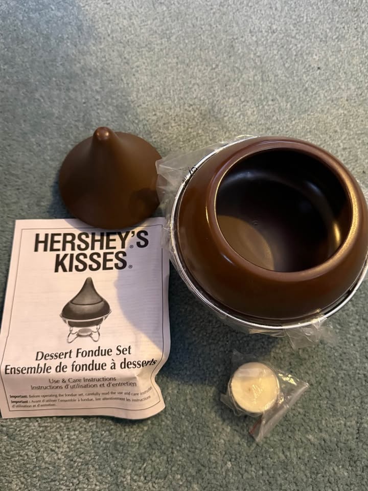 Hershey’s chocolate fondue/candy bowl set - photo 4