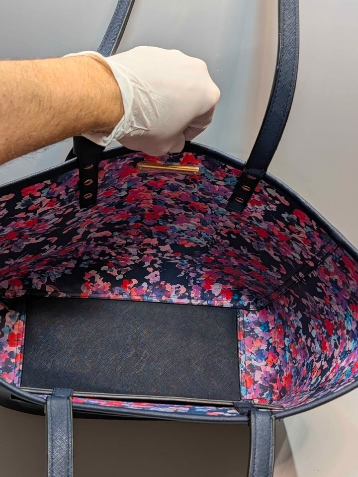 Poppy & Peonies Navy Saffiano vegan leather Tote - photo 3