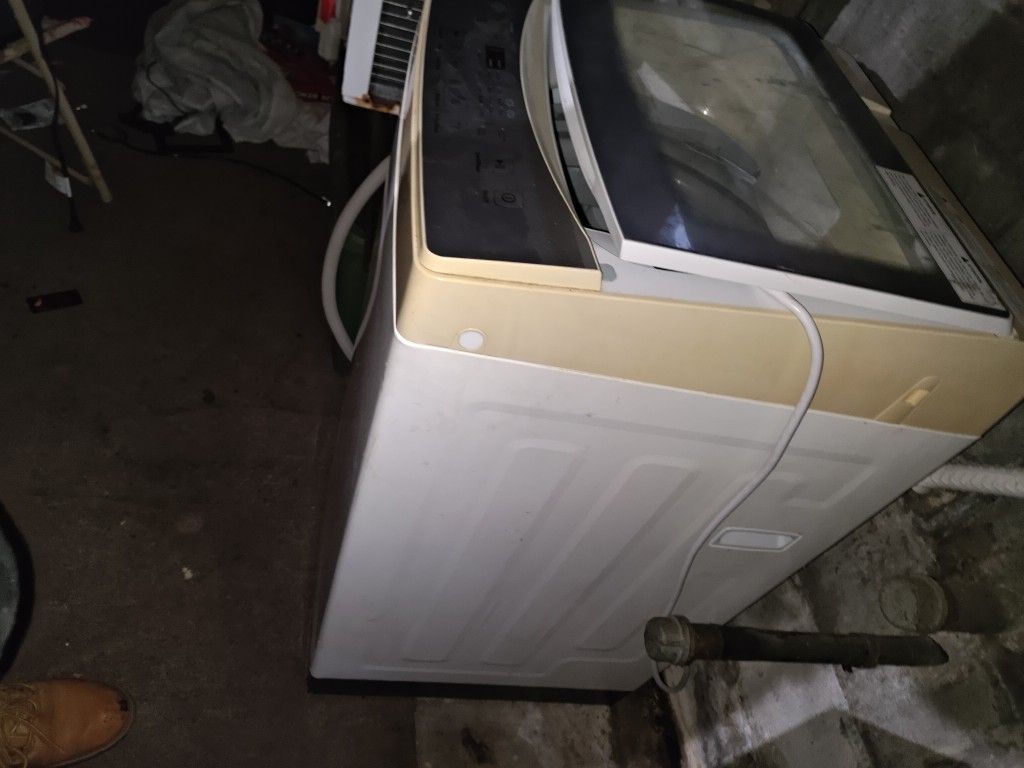 RCA Top Load Washing Machine (Connects To Faucet) - photo 3