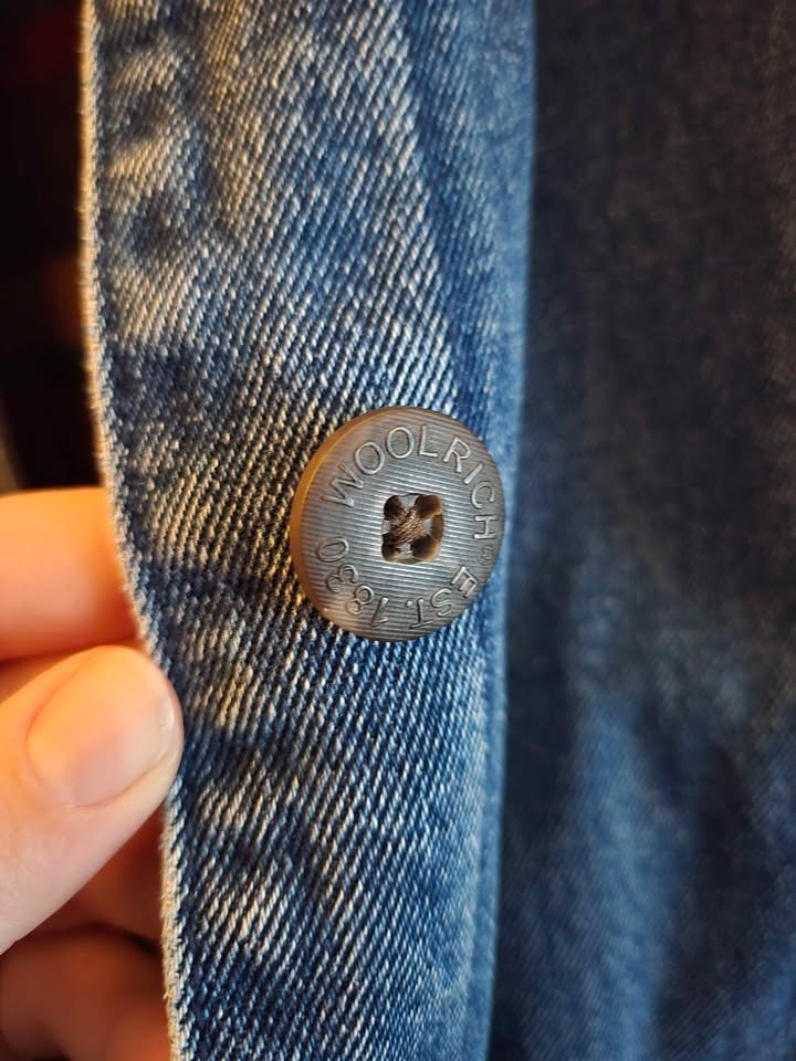 Woolrich chore coat medium (PENDING) - photo 3