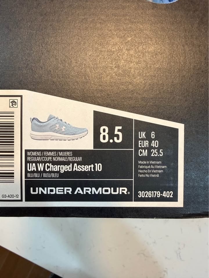Women’s Under Armour Sneakers - Charged Assert, size 8.5 - photo 3