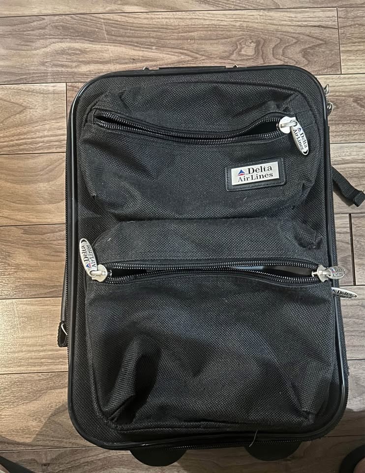 Delta Airlines Worldline Brand Carry On Luggage - photo 2