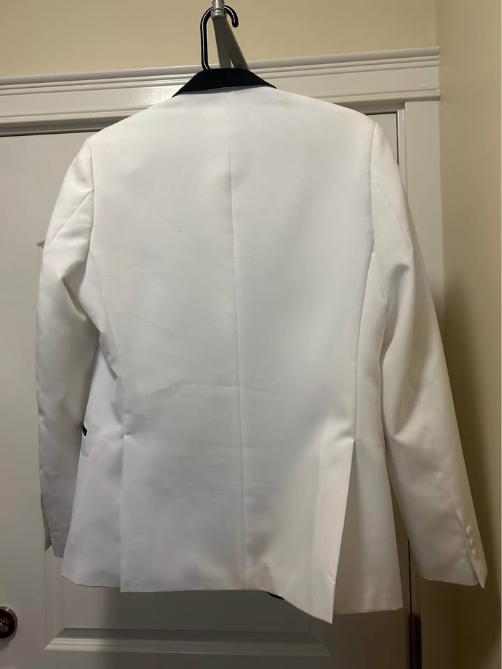 White Suit Jacket – Sharp & Stylish - photo 2