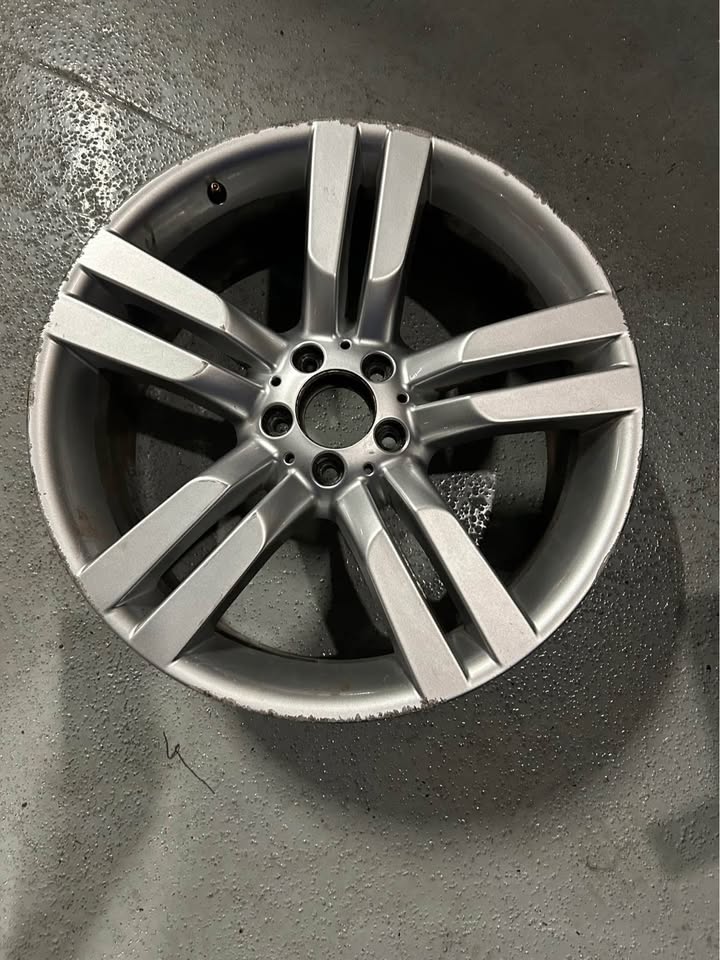 20” Mercedes-Benz OEM Rim – Single (1) - photo 2