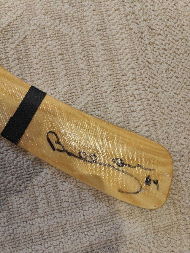 Bobby Orr autographed stick - photo 2