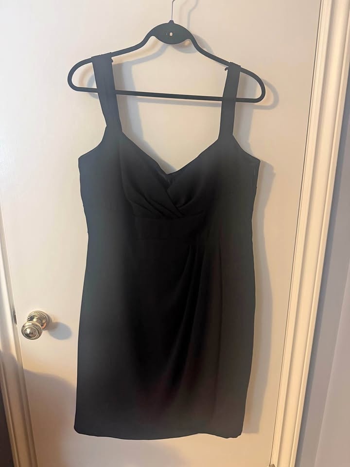 Vintage Ladies Jones New York Dress - Size 16 - Black