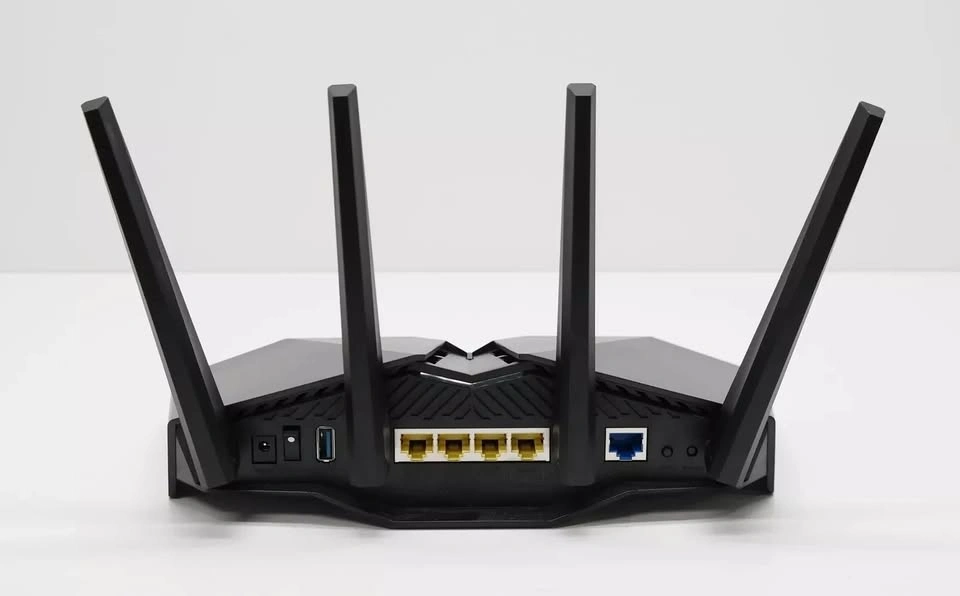 Asus RT-AX82U Wireless Router - photo 4