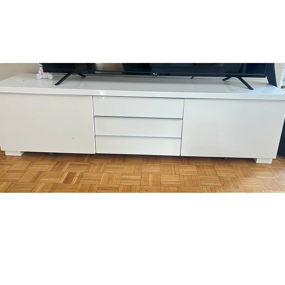 TV / Media Console