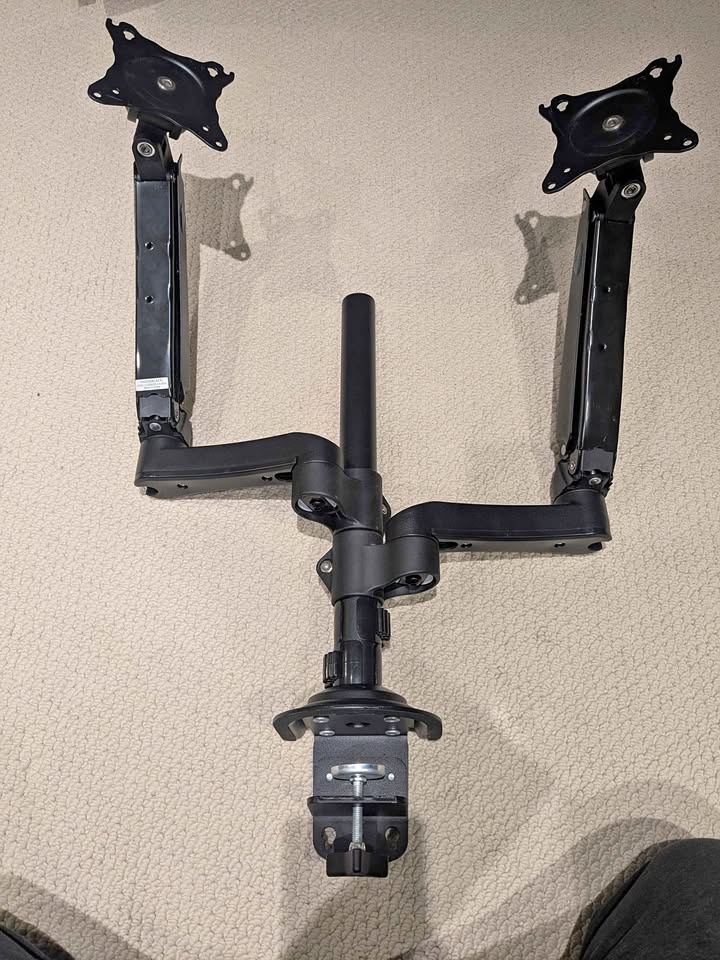 Dual Monitor Arm