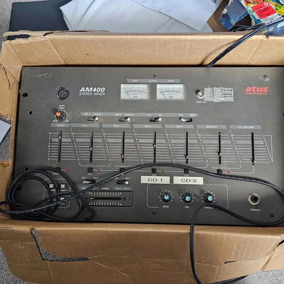 VTG DJ set up Numark Duel CD Player + atus AM 400 Stereo Mixer image indicator(4)