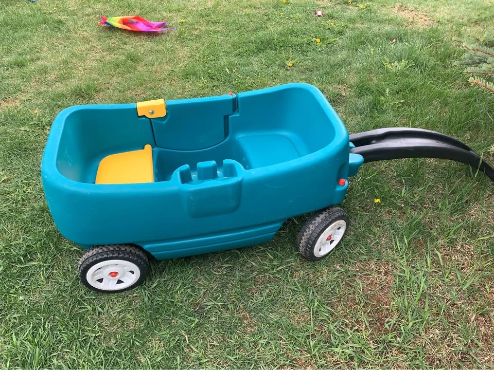 Step 2 Wagon for Two plus Tag Along Trailer - photo 2