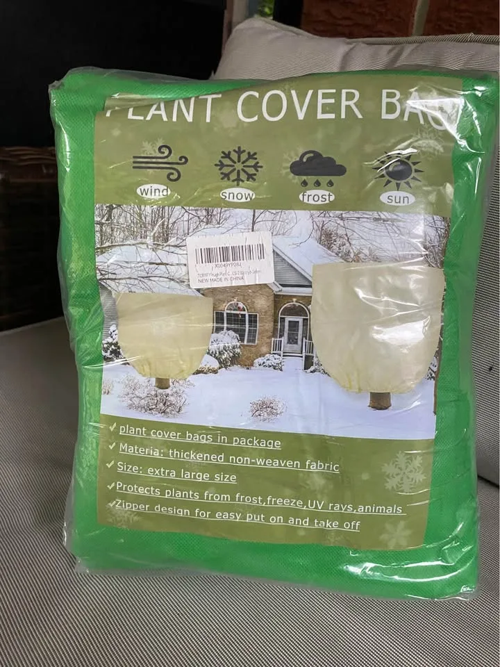 8pcs X-Large Plant Covers Freeze Protection - 59" × 35" image indicator(9)