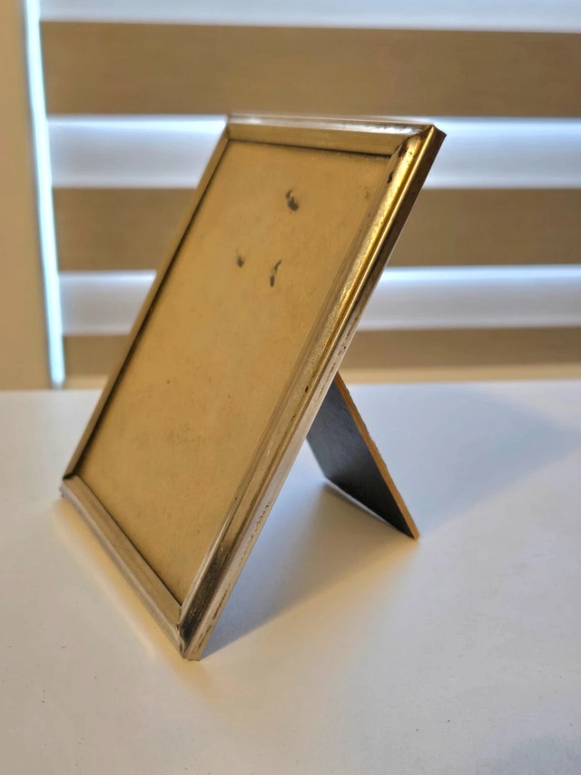 Vintage Silver Picture Frame 4"x5" Opening Glass intact - photo 2