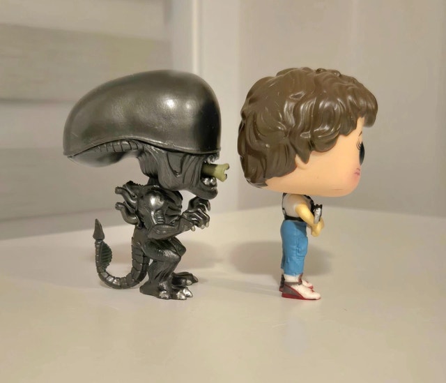 Funko POP! Aliens Ripley (#345) and Alien (#30) LOOSE OOB - photo 4