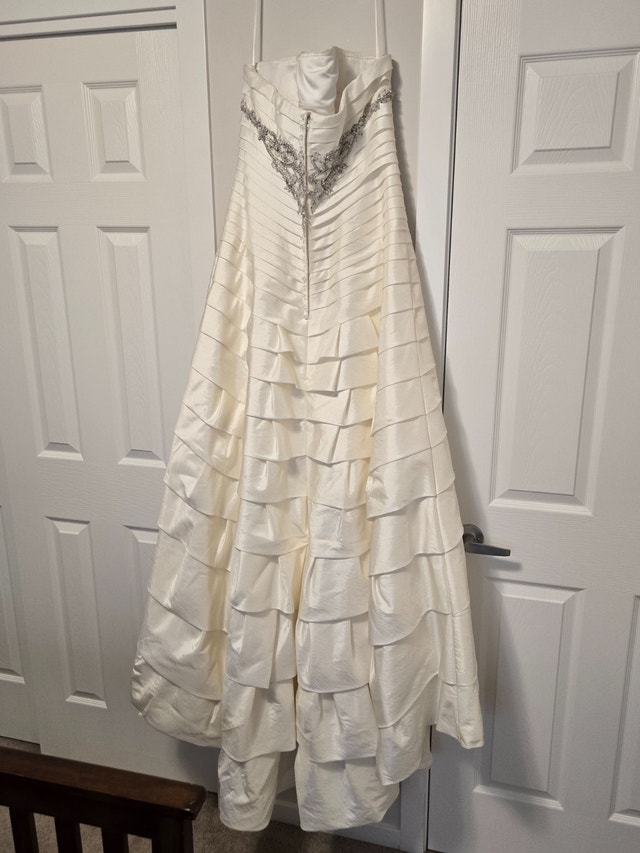 Casablanca Wedding Gown Size 16 - photo 2