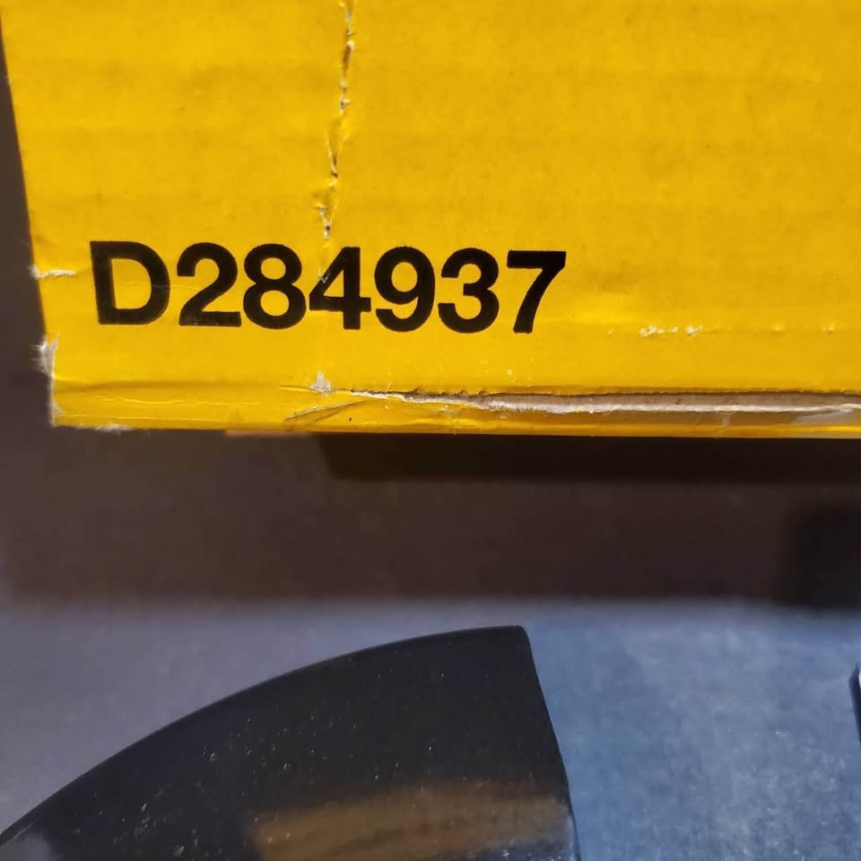 NEW DeWalt Grinding Wheel Guard D284937 - photo 2