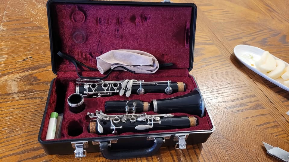Play-Tested Selmer Student Clarinet – Excellent Condition - photo 4