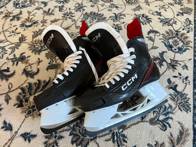 Hockey Skates (CCM JS 445 Senior) Size 9.0
