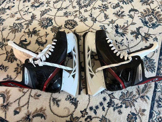 Hockey Skates (CCM JS 445 Senior) Size 9.0 - photo 3