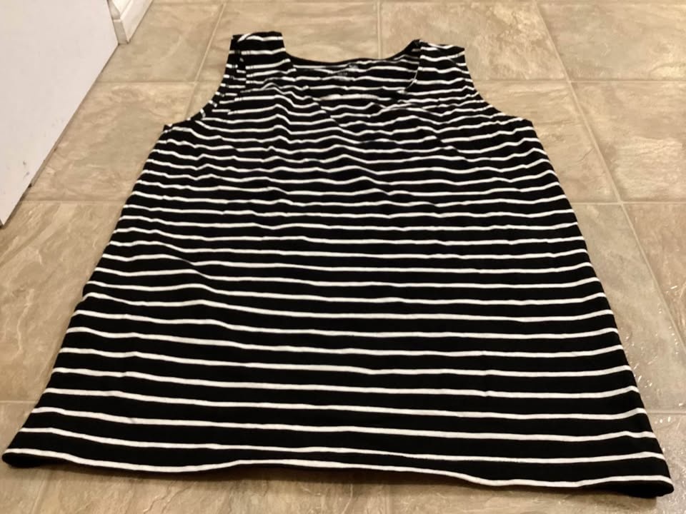 Dress and shirts girls and women's - photo 3